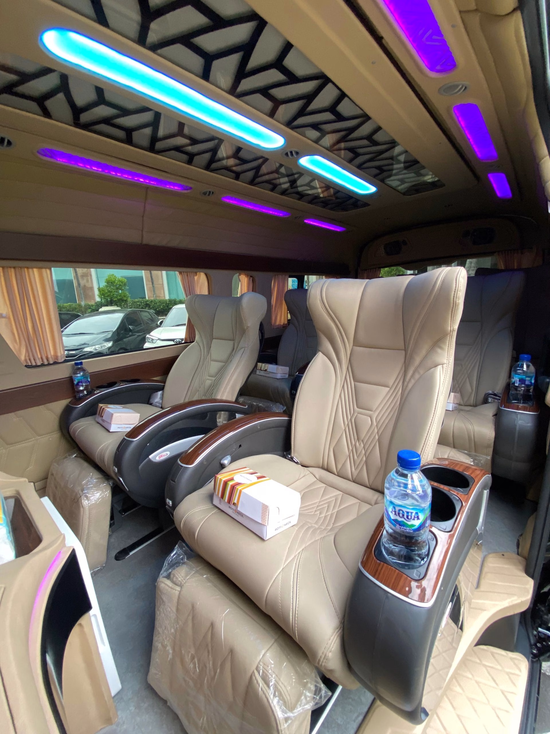 sewa hiace luxury jogja sewa hiace luxury jogja