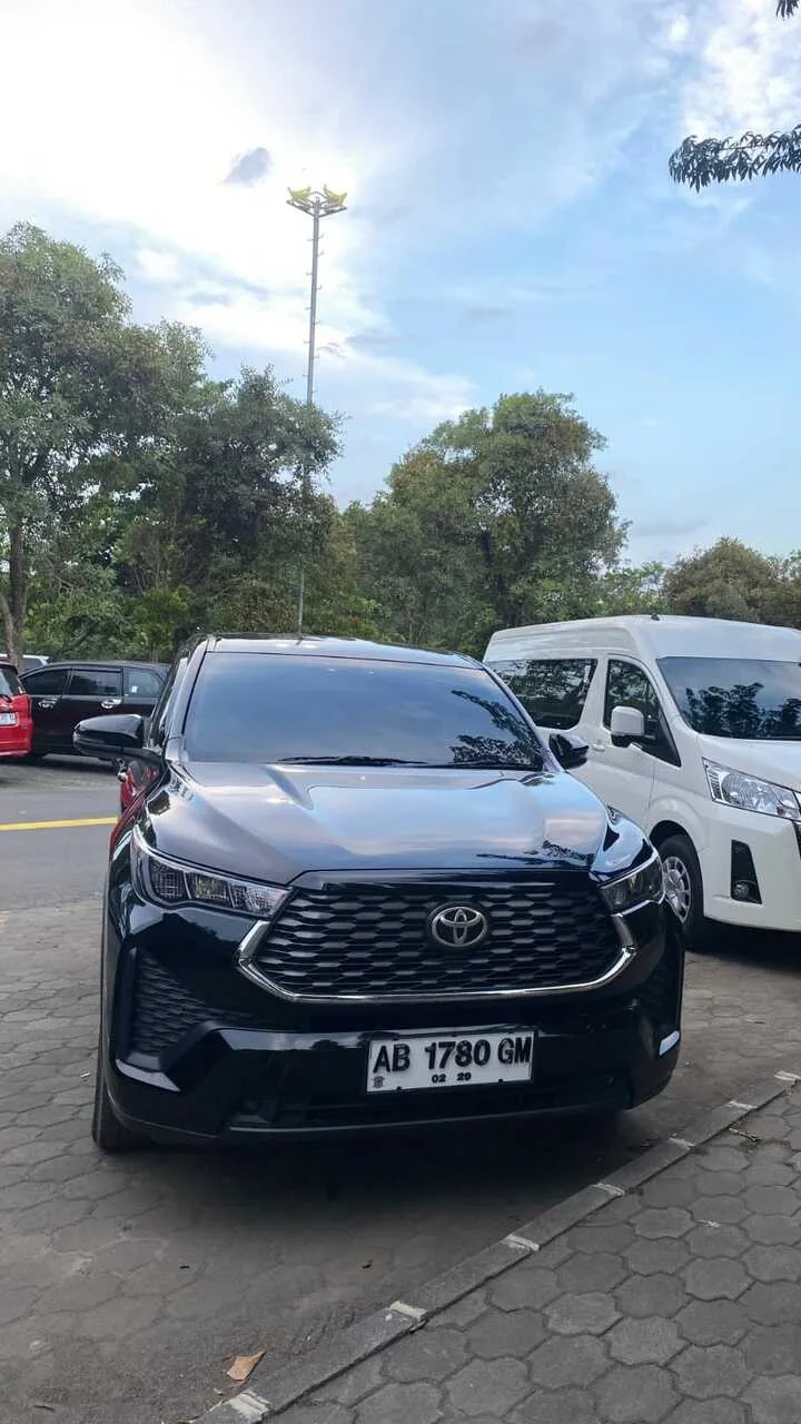 13 Innova Zenix G