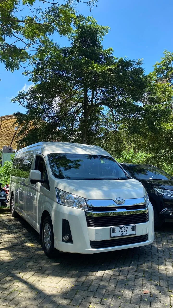 5 Hiace Premio Standart